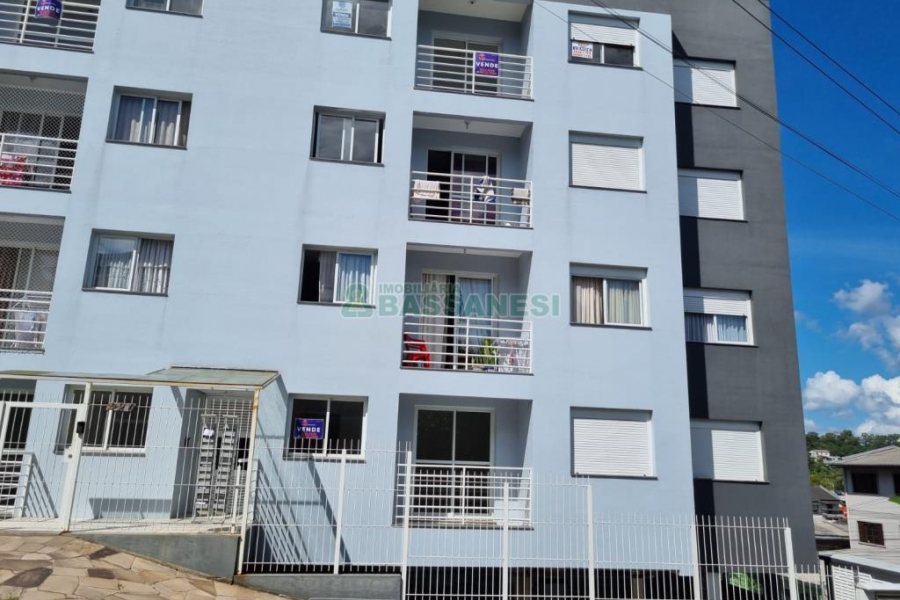 Apartamento com 59m², 2 dormitórios, 1 vaga, no bairro Esplanada em Caxias do Sul para Comprar