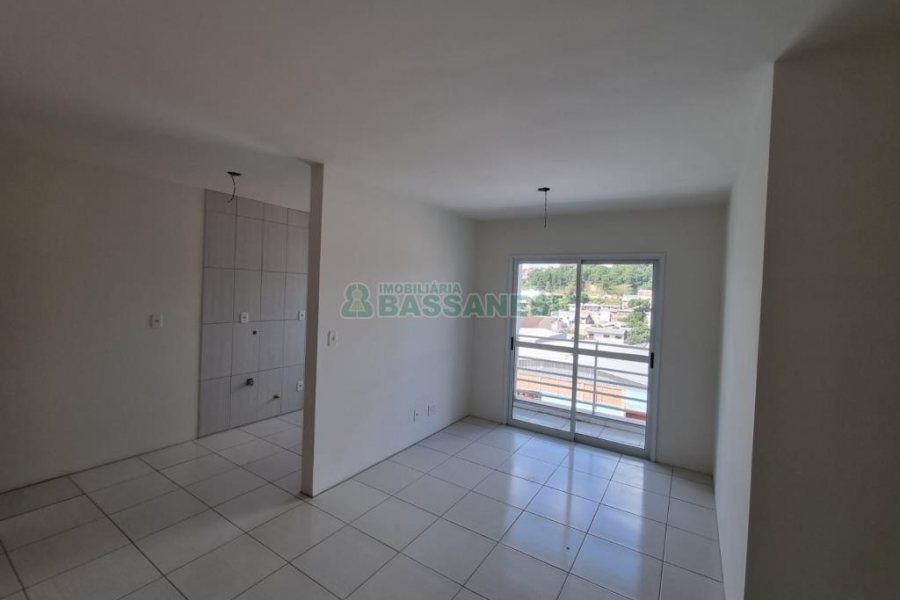 Apartamento com 59m², 2 dormitórios, 1 vaga, no bairro Esplanada em Caxias do Sul para Comprar