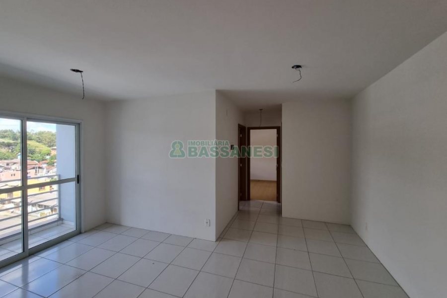 Apartamento com 59m², 2 dormitórios, 1 vaga, no bairro Esplanada em Caxias do Sul para Comprar