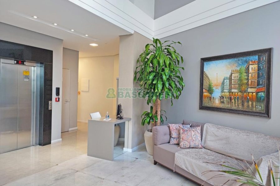 Apartamento com 148m², 3 dormitórios, 2 vagas, no bairro São Pelegrino em Caxias do Sul para Comprar