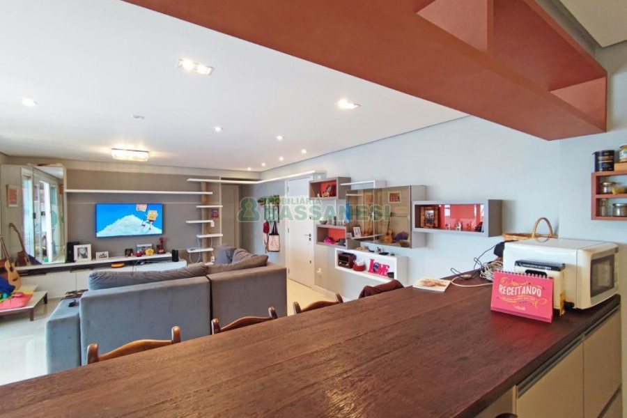 Apartamento com 148m², 3 dormitórios, 2 vagas, no bairro São Pelegrino em Caxias do Sul para Comprar