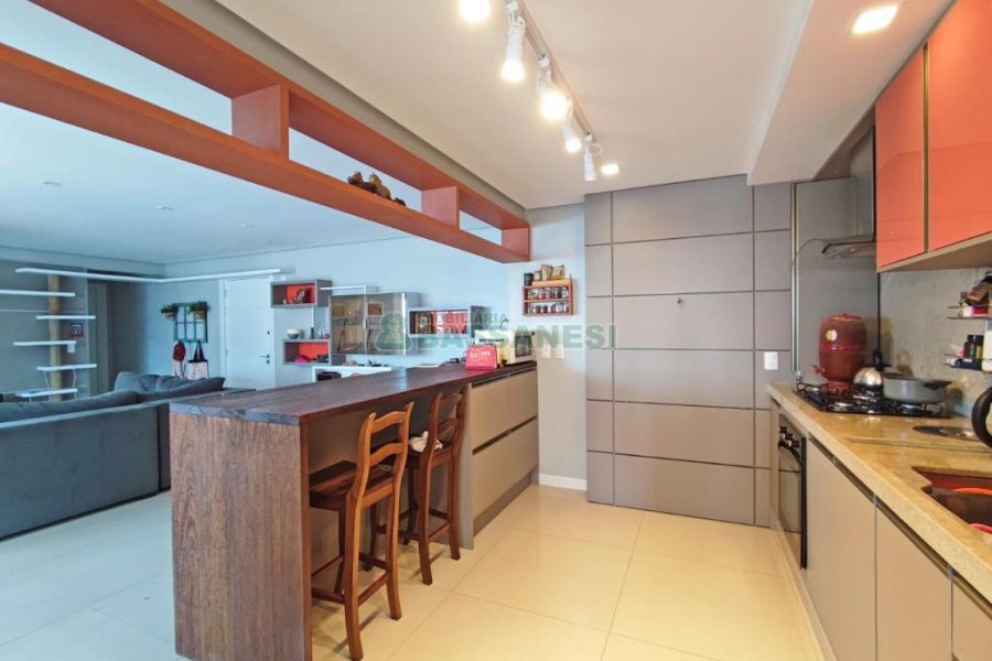 Apartamento com 148m², 3 dormitórios, 2 vagas, no bairro São Pelegrino em Caxias do Sul para Comprar