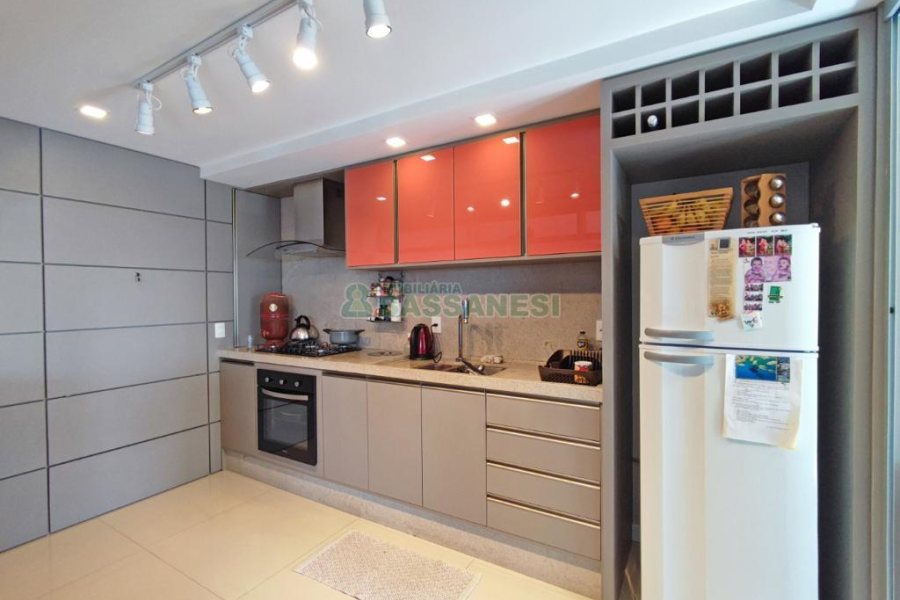 Apartamento com 148m², 3 dormitórios, 2 vagas, no bairro São Pelegrino em Caxias do Sul para Comprar