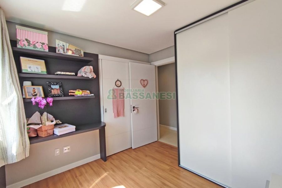 Apartamento com 148m², 3 dormitórios, 2 vagas, no bairro São Pelegrino em Caxias do Sul para Comprar