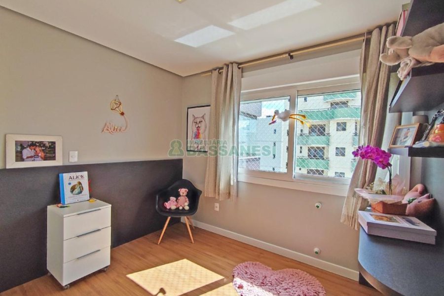 Apartamento com 148m², 3 dormitórios, 2 vagas, no bairro São Pelegrino em Caxias do Sul para Comprar