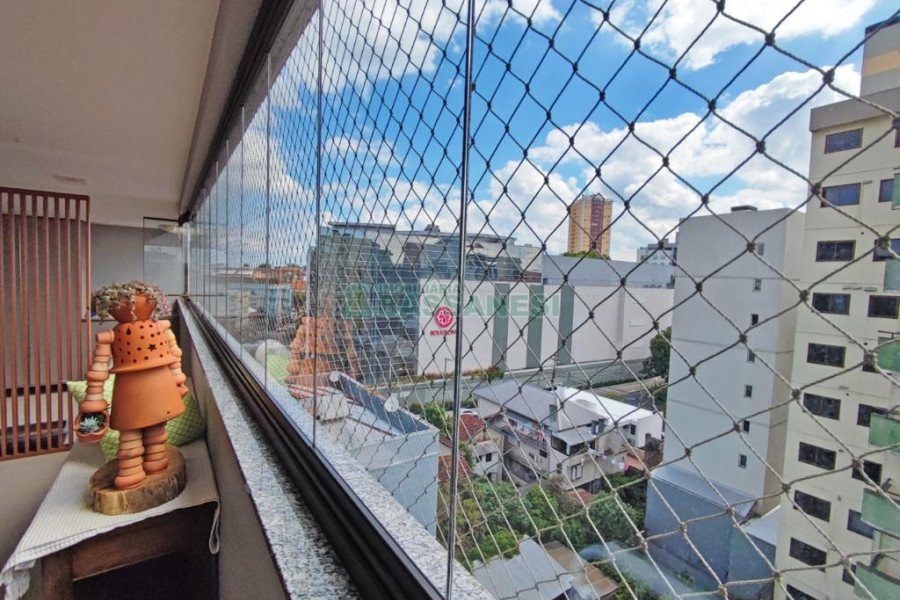 Apartamento com 148m², 3 dormitórios, 2 vagas, no bairro São Pelegrino em Caxias do Sul para Comprar