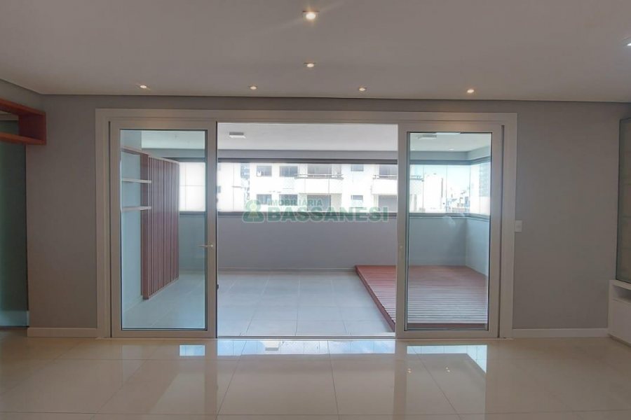 Apartamento com 148m², 3 dormitórios, 2 vagas, no bairro São Pelegrino em Caxias do Sul para Alugar ou Comprar
