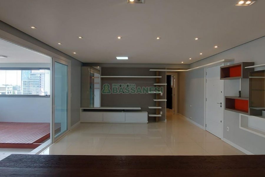 Apartamento com 148m², 3 dormitórios, 2 vagas, no bairro São Pelegrino em Caxias do Sul para Alugar ou Comprar