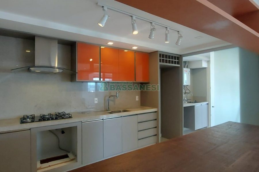 Apartamento com 148m², 3 dormitórios, 2 vagas, no bairro São Pelegrino em Caxias do Sul para Alugar ou Comprar