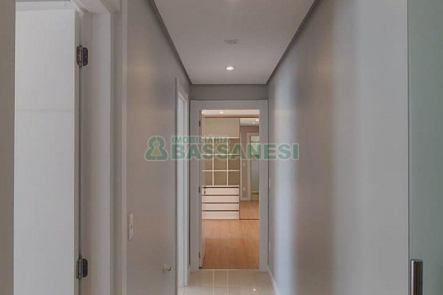 Apartamento com 148m², 3 dormitórios, 2 vagas, no bairro São Pelegrino em Caxias do Sul para Alugar ou Comprar