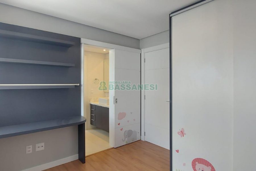 Apartamento com 148m², 3 dormitórios, 2 vagas, no bairro São Pelegrino em Caxias do Sul para Alugar ou Comprar