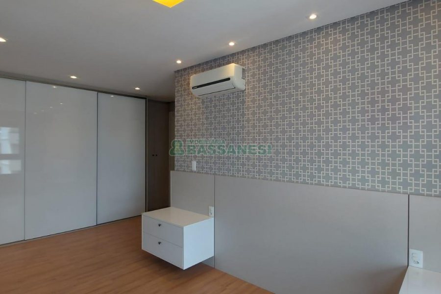 Apartamento com 148m², 3 dormitórios, 2 vagas, no bairro São Pelegrino em Caxias do Sul para Alugar ou Comprar