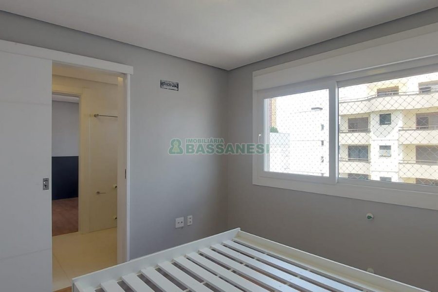 Apartamento com 148m², 3 dormitórios, 2 vagas, no bairro São Pelegrino em Caxias do Sul para Alugar ou Comprar