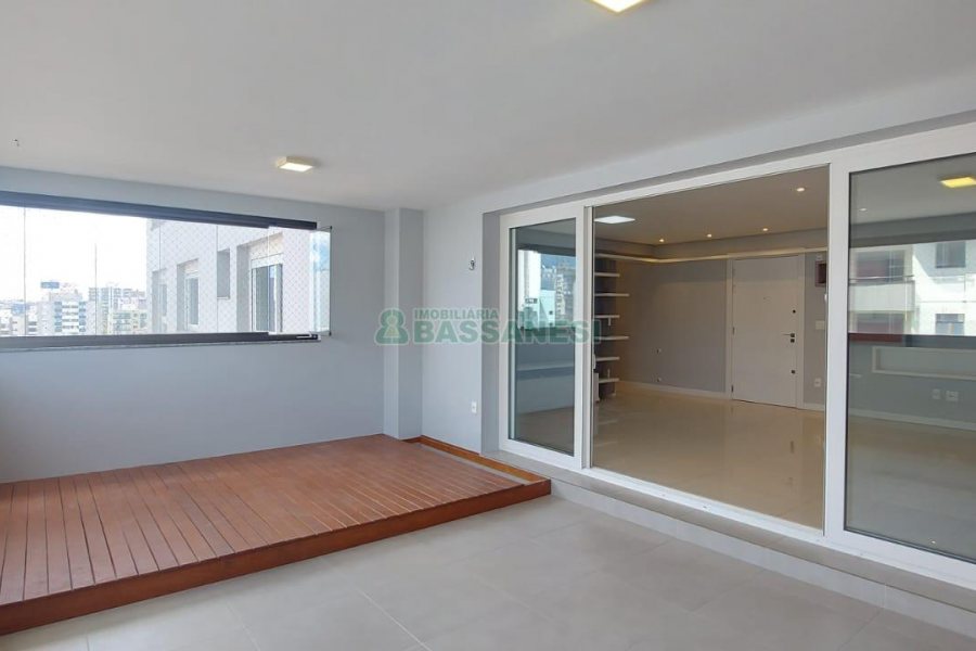 Apartamento com 148m², 3 dormitórios, 2 vagas, no bairro São Pelegrino em Caxias do Sul para Alugar ou Comprar