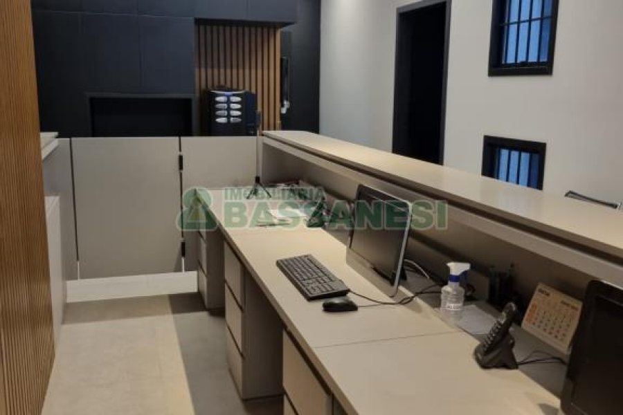 Predio com 169m², no bairro Centro em Caxias do Sul para Comprar