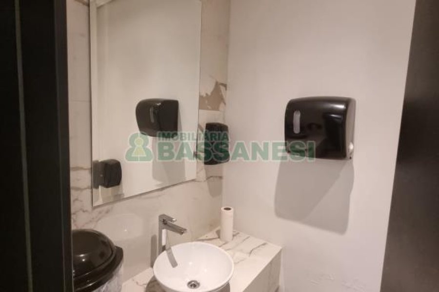 Predio com 169m², no bairro Centro em Caxias do Sul para Comprar