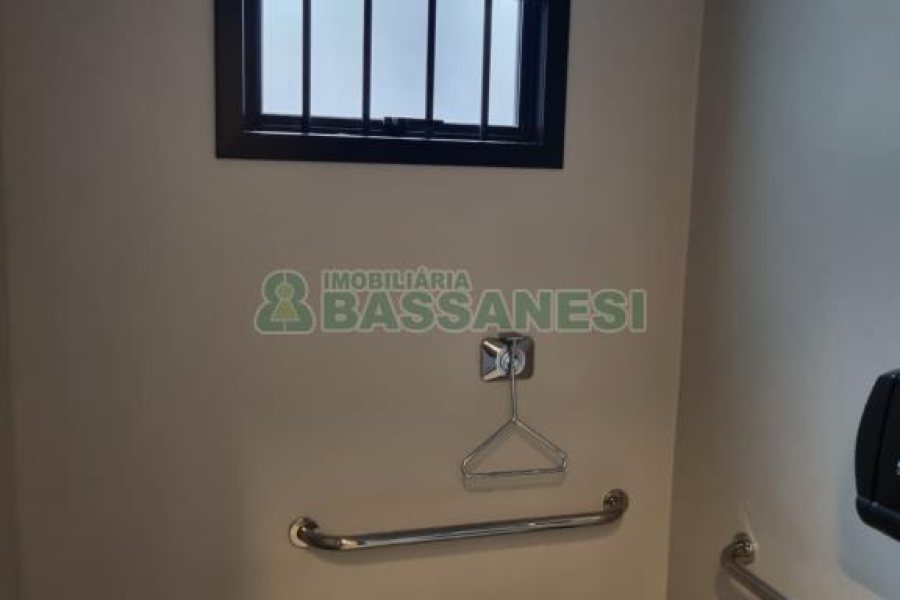 Predio com 169m², no bairro Centro em Caxias do Sul para Comprar