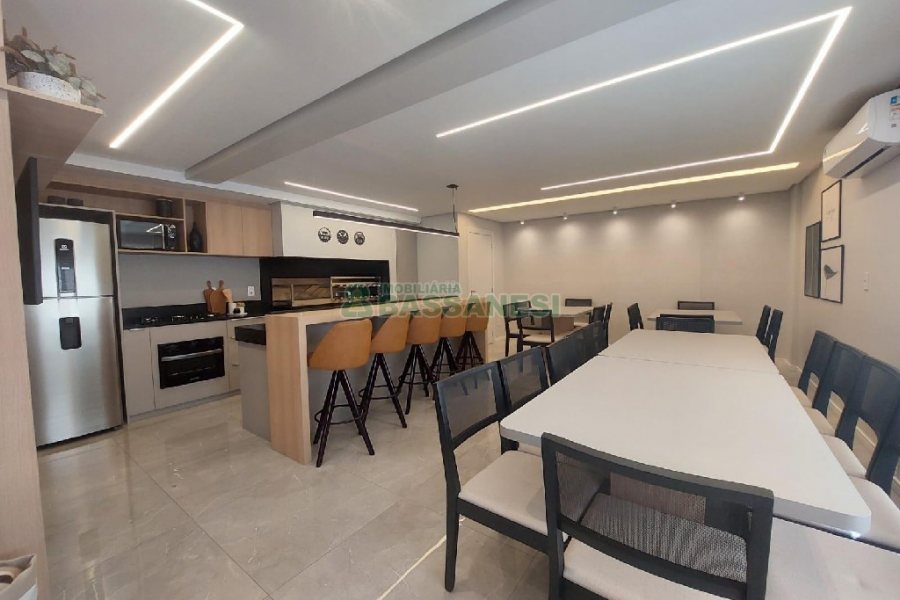 Apartamento com 79m², 2 dormitórios, 2 vagas, no bairro Panazzolo em Caxias do Sul para Alugar