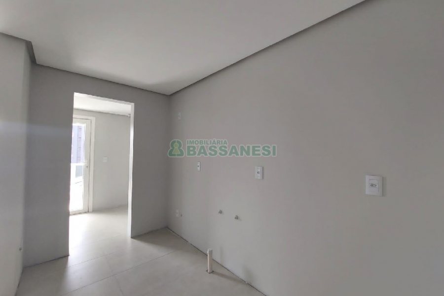 Apartamento com 79m², 2 dormitórios, 2 vagas, no bairro Panazzolo em Caxias do Sul para Alugar