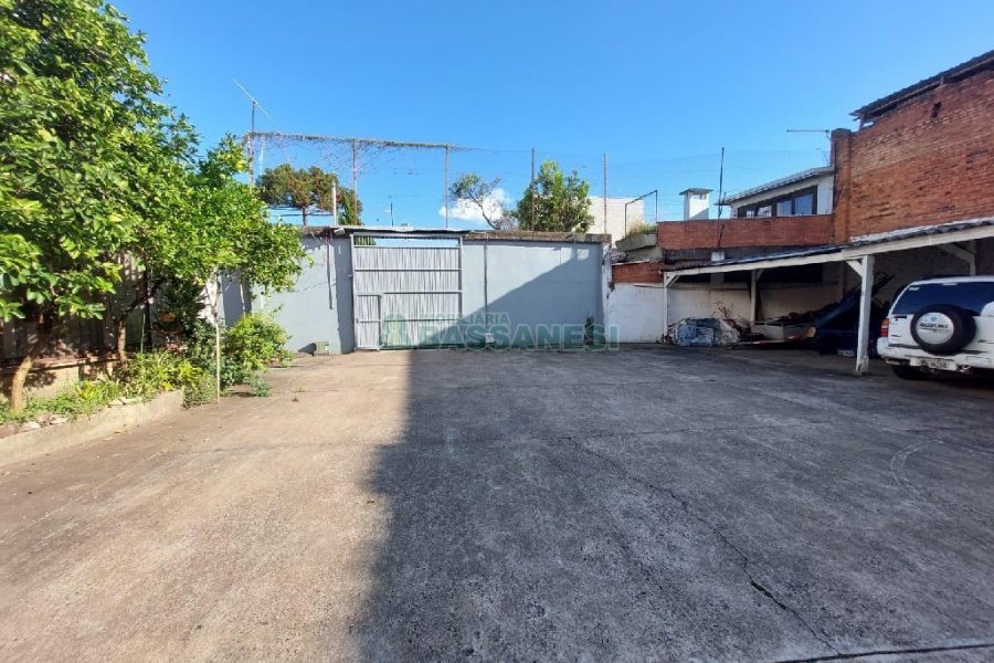 Pavilhão com 400m², no bairro Pio X em Caxias do Sul para Alugar
