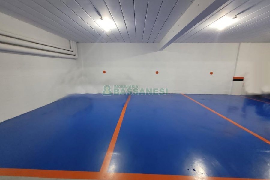 Apto Mobiliado com 90m², 2 dormitórios, 2 vagas, no bairro Vila Horn em Caxias do Sul para Comprar