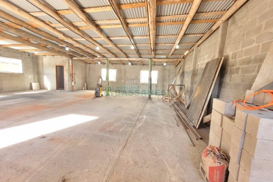 Pavilhão com 144m², no bairro Esplanada em Caxias do Sul para Alugar