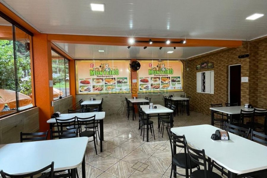 Casa Comercial com 360m², 3 dormitórios, no bairro Santa Fé em Caxias do Sul para Comprar