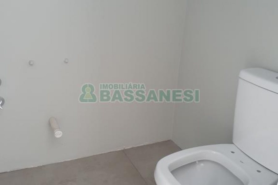 Sobrado com 160m², 3 dormitórios, no bairro Nossa Senhora da Saúde em Caxias do Sul para Comprar