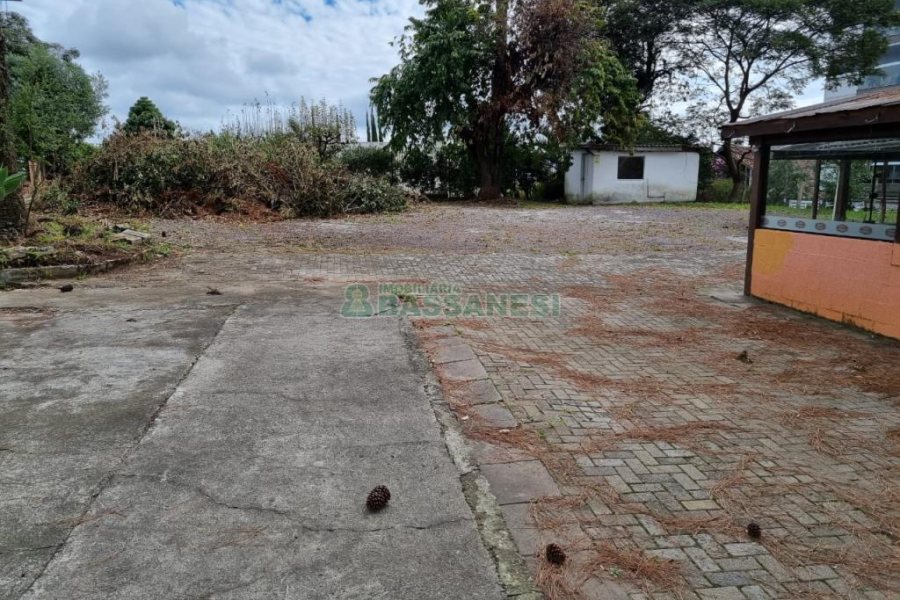 Loja com 100m², no bairro Marechal Floriano em Caxias do Sul para Alugar