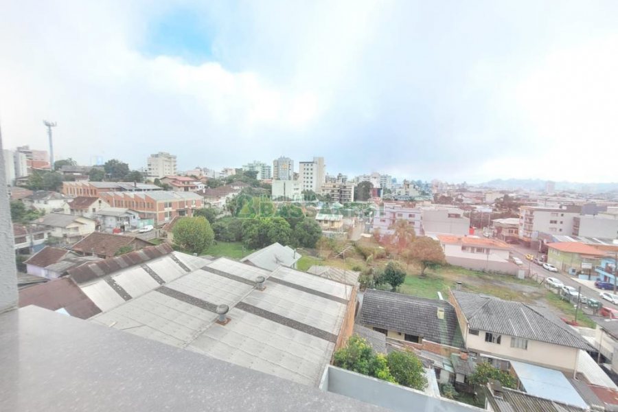 Sala com 77m², 1 vaga, no bairro Pio X em Caxias do Sul para Alugar
