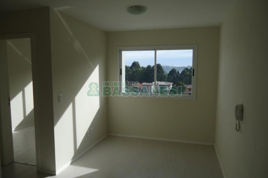 Apartamento com 47m², 2 dormitórios, 1 vaga, no bairro Desvio Rizzo em Caxias do Sul para Comprar