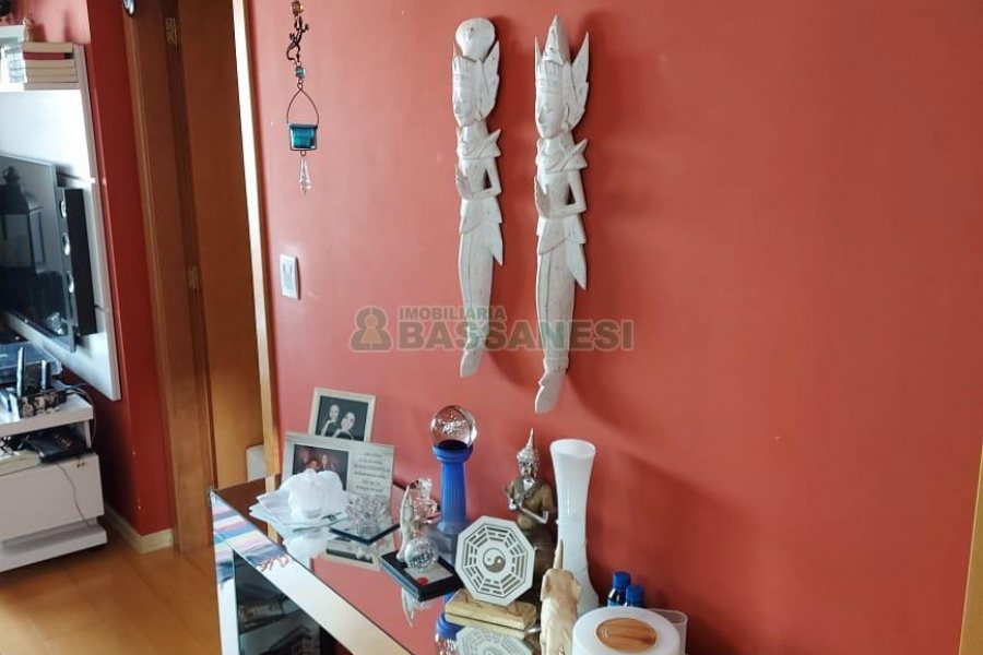 Apartamento com 94m², 3 dormitórios, 2 vagas, no bairro Rio Branco em Caxias do Sul para Comprar