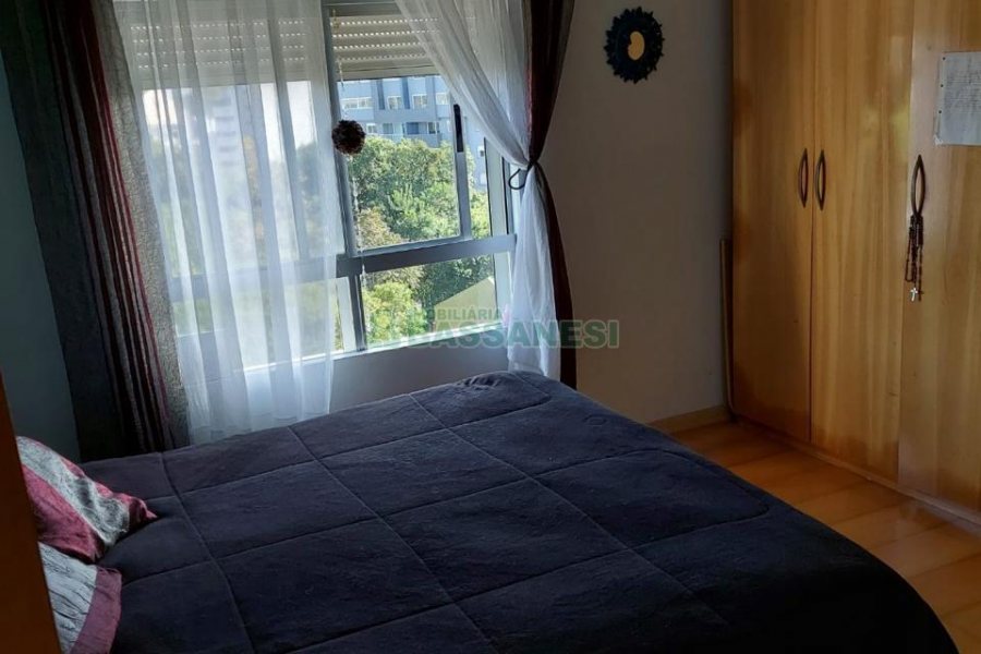 Apartamento com 94m², 3 dormitórios, 2 vagas, no bairro Rio Branco em Caxias do Sul para Comprar