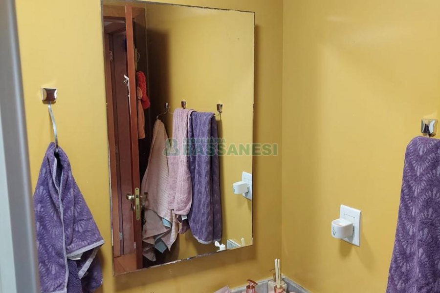 Apartamento com 94m², 3 dormitórios, 2 vagas, no bairro Rio Branco em Caxias do Sul para Comprar
