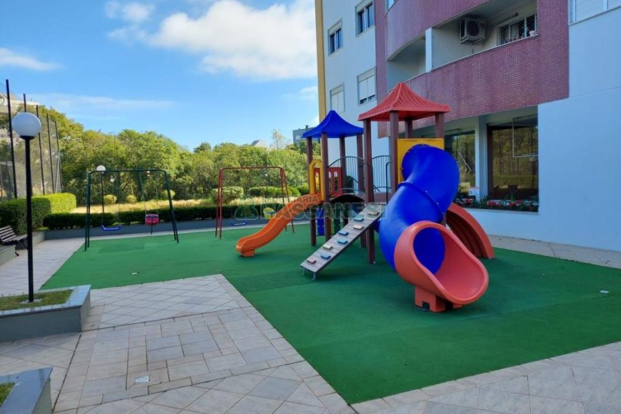 Apartamento com 94m², 3 dormitórios, 2 vagas, no bairro Rio Branco em Caxias do Sul para Comprar