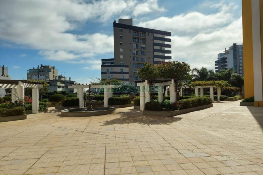 Apartamento com 94m², 3 dormitórios, 2 vagas, no bairro Rio Branco em Caxias do Sul para Comprar