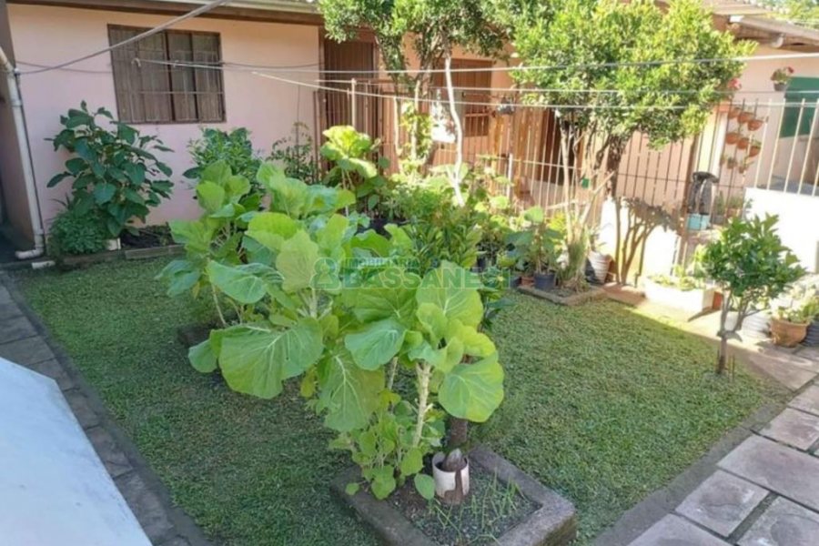 Casa com 200m², 3 dormitórios, no bairro Santa Catarina em Caxias do Sul para Comprar