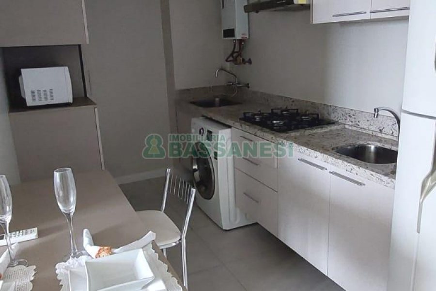 Apto Mobiliado com 40m², 1 dormitório, 1 vaga, no bairro Villagio Iguatemi em Caxias do Sul para Alugar