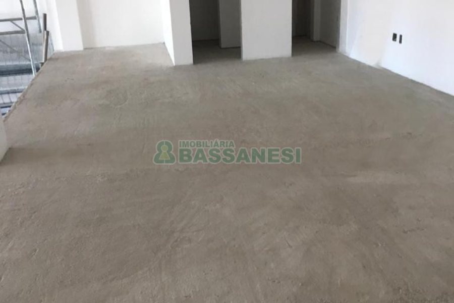 Loja com 312m², 4 vagas, no bairro Petrópolis em Caxias do Sul para Alugar ou Comprar