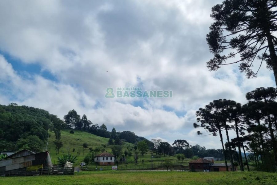 Chácara, no bairro Samuara em Caxias do Sul para Comprar