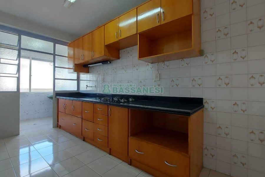 Apartamento com 48m², 1 dormitório, no bairro São Pelegrino em Caxias do Sul para Comprar