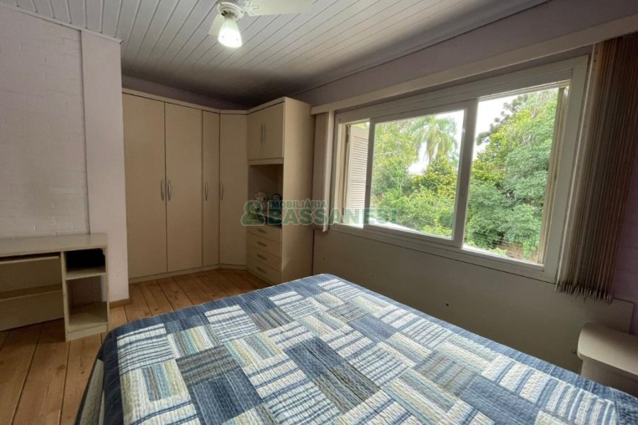 Sobrado com 79m², 2 dormitórios, 1 vaga, no bairro Santa Catarina em Caxias do Sul para Comprar