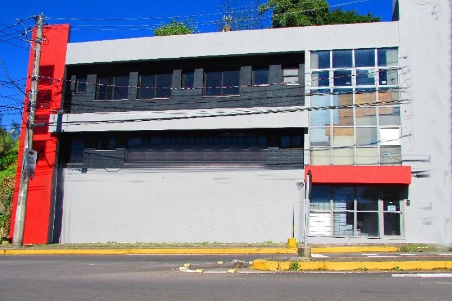 Loja com 440m², no bairro Sagrada Família em Caxias do Sul para Alugar ou Comprar