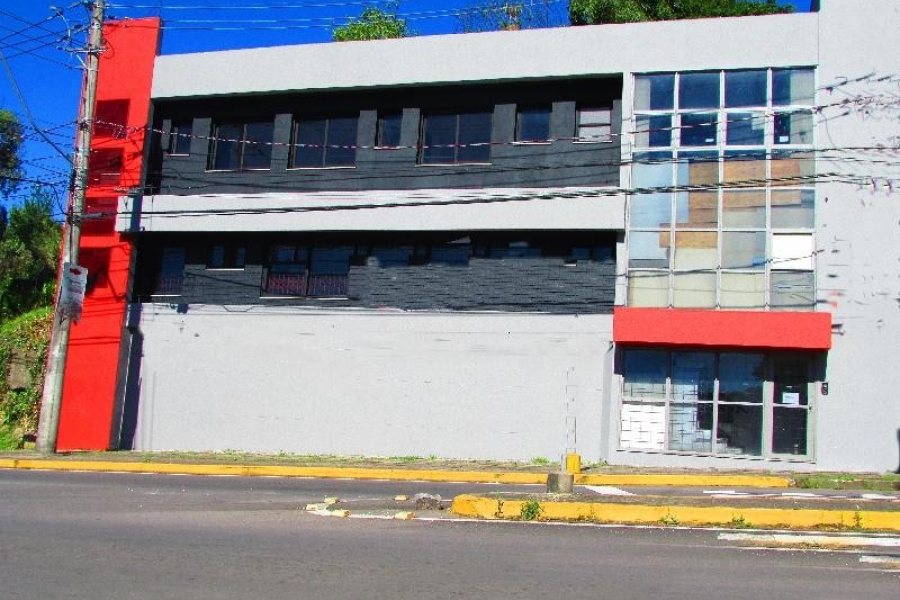Loja com 440m², no bairro Sagrada Família em Caxias do Sul para Alugar ou Comprar