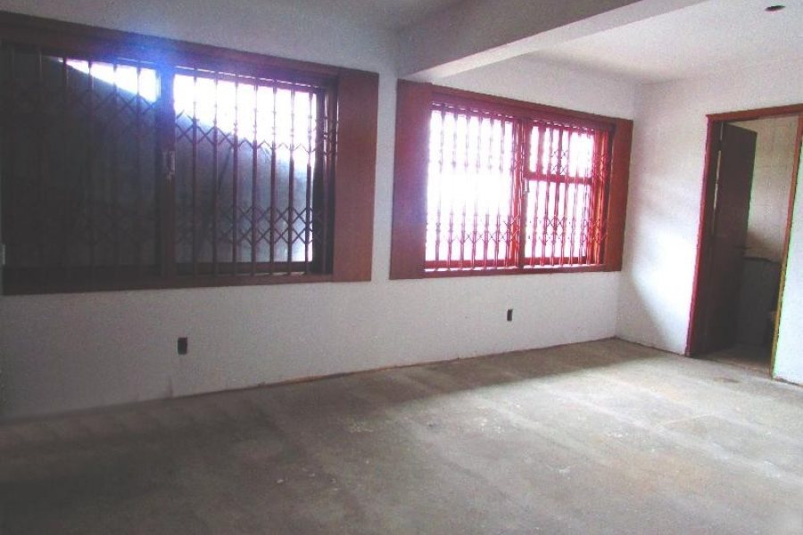 Loja com 440m², no bairro Sagrada Família em Caxias do Sul para Alugar ou Comprar