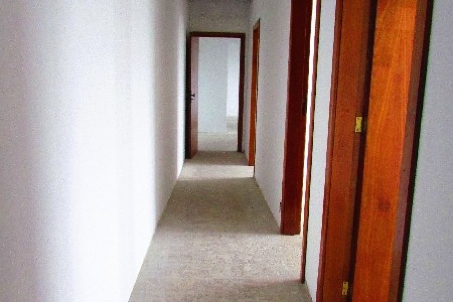 Loja com 440m², no bairro Sagrada Família em Caxias do Sul para Alugar ou Comprar