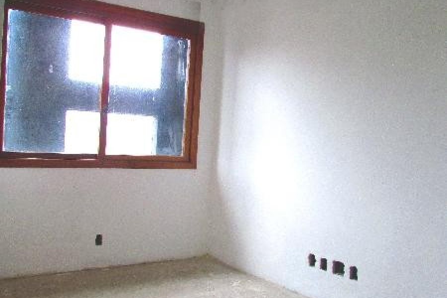 Loja com 440m², no bairro Sagrada Família em Caxias do Sul para Alugar ou Comprar