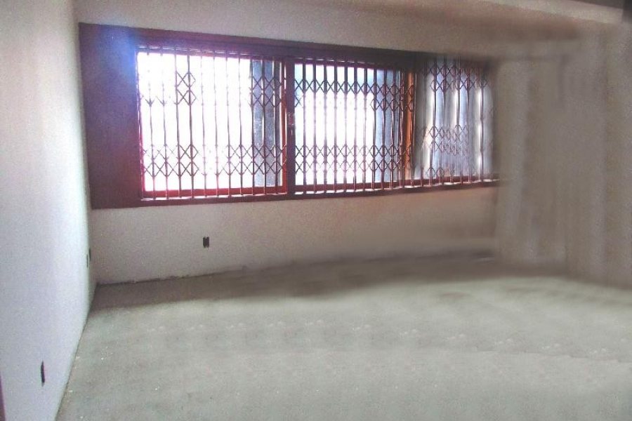 Loja com 440m², no bairro Sagrada Família em Caxias do Sul para Alugar ou Comprar