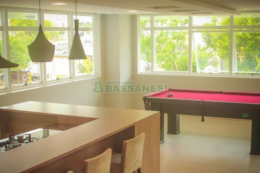 Apartamento com 54m², 2 dormitórios, 1 vaga, no bairro São Pelegrino em Caxias do Sul para Alugar