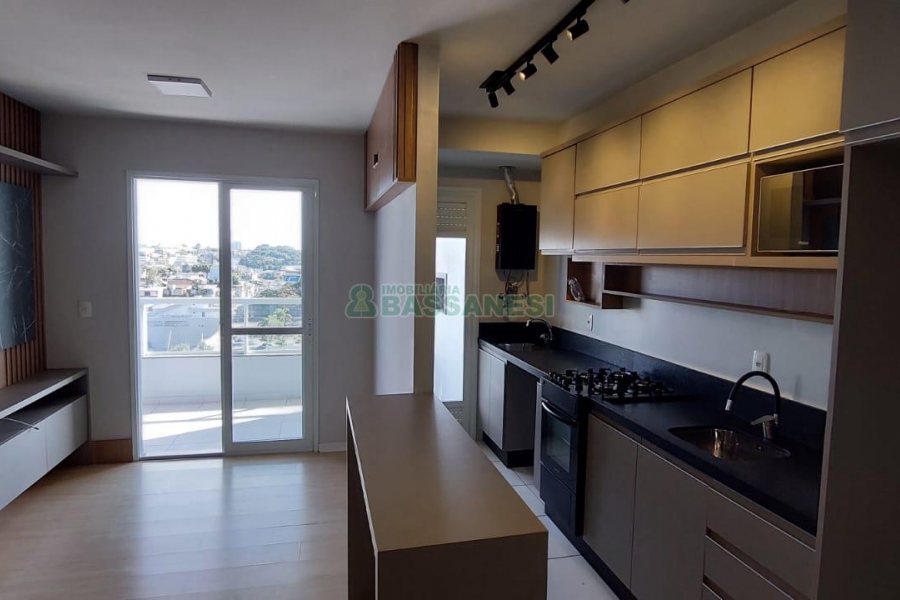 Apartamento com 54m², 2 dormitórios, 1 vaga, no bairro São Pelegrino em Caxias do Sul para Alugar